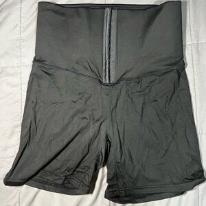 Women’s XL Waist Shaper Compression Shorts Black Nylon Spandex NWOT